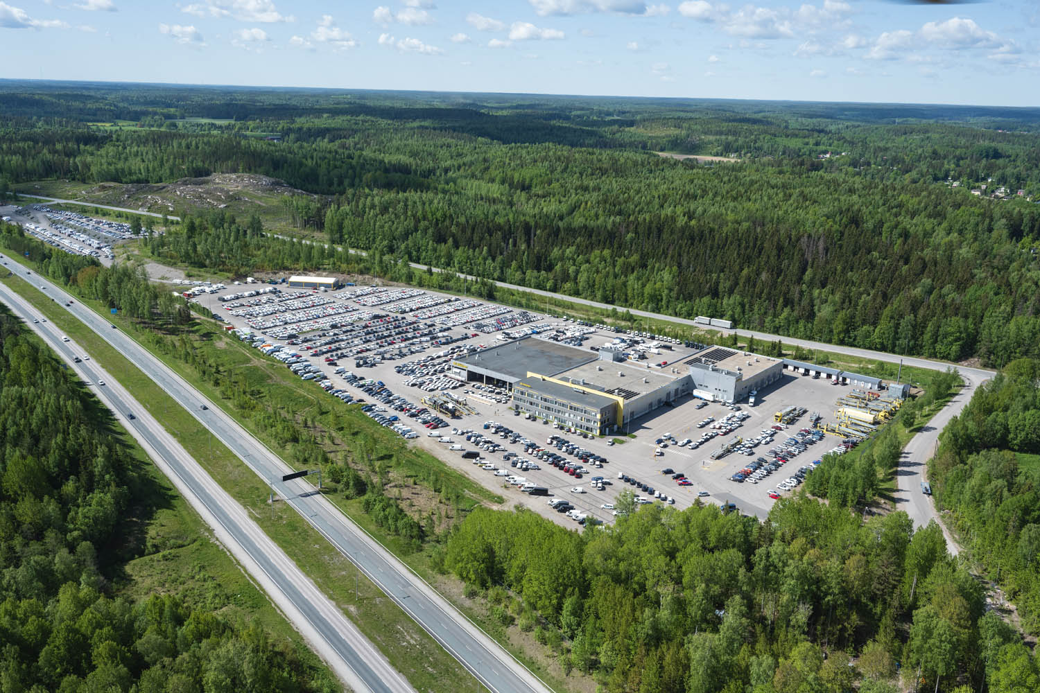 SE Mäkisen logistiikkakeskus